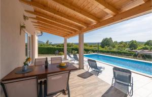 Gorgeous Home In Krsan With Kitchen