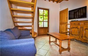 Maisons de vacances Awesome home in Maillane with 6 Bedrooms, WiFi and Outdoor swimming pool : photos des chambres