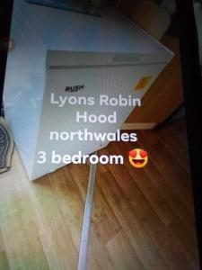 Deluxe 3 bedroom Lyons Robin hood oaklands with free wifi free sky