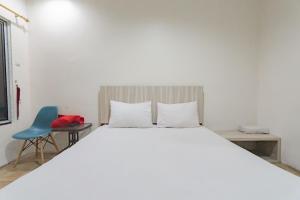 RedDoorz Syariah at Cigadung Raya Street