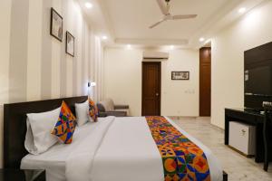 FabHotel RR Residency - DLF Cyber City