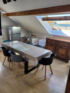 Le Trésor des Vosges Appartement spacieux et lumineux 80m2 - jeux arcades - idéal famille 4 à 6 personnes