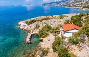 Stunning Home In Prizna With Wifi