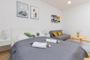 Warsaw Wola Studio near Nocny Market by Renters
