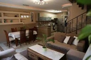 Ede Apartman - Ghioroc