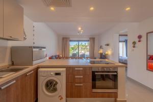 Cozy 2-Bedroom Apartment in G-Cribs, El Gouna. Terrace & Pool