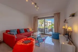 Cozy 2-Bedroom Apartment in G-Cribs, El Gouna. Terrace & Pool - Ad Dahhār