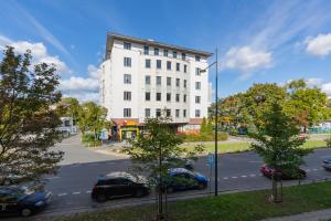 Warsaw Stawki Cosy Apartment by Renters