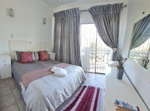 8 Oceans on the Beach