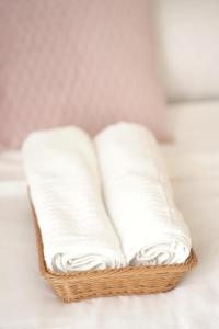 Quince Studio w Balcony Orochi Staycation PH at Loop Tower CDO