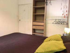 Appartements T2 entierement equipe et refait a neuf a 10mn Ales : photos des chambres