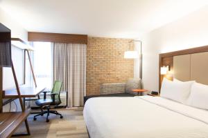 Standard King Room room in Holiday Inn Express - San Antonio Airport an IHG Hotel
