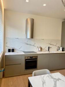 Torino 64 - Duomo City Center Luxury Apartment Perfect x2!