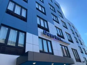 Days Inn by Wyndham Bronx NYC - Bronx
