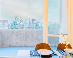 Bella Luna II - Elégant appartement centre ville - Parking gratuit - Wifi ultra rapide-Appareil Massage-Netflix-Jeu société