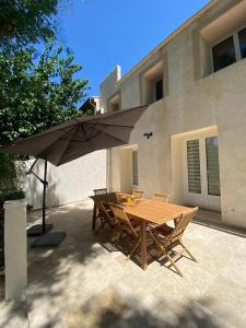 Maisons de vacances Maison de charme avec piscine privee dans le Sud de la France : photos des chambres