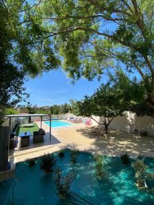 Maisons de vacances Maison de charme avec piscine privee dans le Sud de la France : photos des chambres