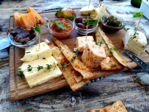 Cheese Farm & Lodge