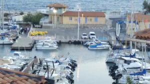 Appartements Magnifique vue mer et port : photos des chambres