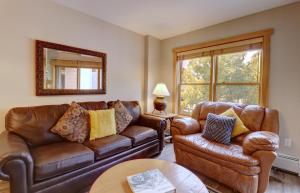 CS221 Copper Springs condo