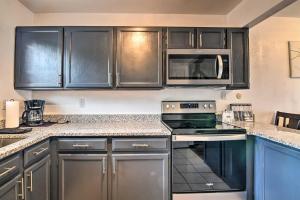 Near Lake Granby Grand Lake Townhome with Views