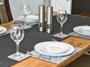 Cosy 3 bed with Parking- Family and Contractors