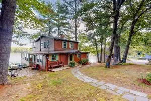 Lakefront Retreat - Poland Spring