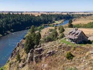 Lindas Perch by KABINO On Bank of Henrys Fork Mtn Views Fishing 6 acres Snake River WIFI - 圣安东尼