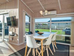 6 person holiday home in Tarm