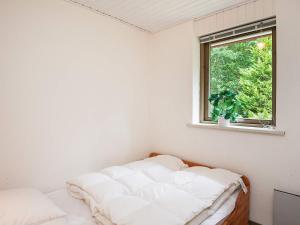 6 person holiday home in Glesborg