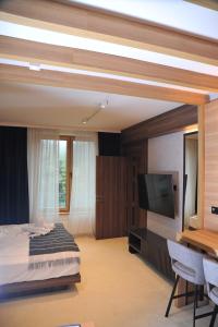 Family Apart Woodside