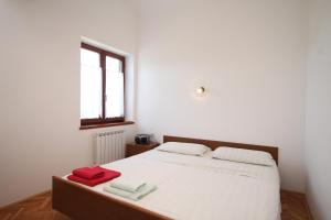 One-Bedroom Apartment with Terrace and Sea View room in Apartments by the sea Nevidjane Pasman - 8273