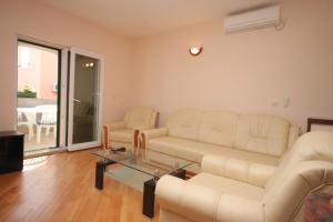 Apartments by the sea Banj, Pasman - 8242