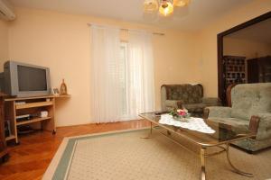 Apartments by the sea Kali, Ugljan - 8246