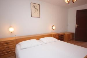 Apartments with WiFi Vis - 8435