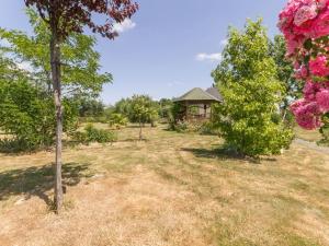 Gîte rénové avec jardin, salle de jeux et vélos, près du Canal de Nantes à Brest - FR-1-306-1016
