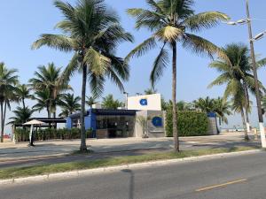 APARTAMENTO NA PRAIA GRANDE A 200 MÉTROS DA PRAIA, CONFORTÁVEL ESPAÇOSO WIFI 350 Mega TV Claro, ÓTIMA LOCALIZAÇÃO