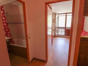 Studio cabine 4 personnes, proche pistes, balcon, animaux acceptés - FR-1-502-421