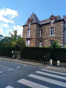 Sejours chez l'habitant Ker Louwen chambre d' hote : Chambre Familiale avec Salle de Bains Commune