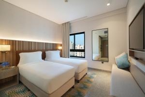 Arabian Park Dubai, an Edge by Rotana Hotel