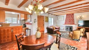 Marquesa WP 4P by CARLOSFERIEN