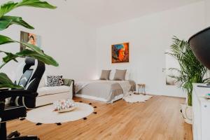 Sleek Studio minutes away from Deutsches Eck