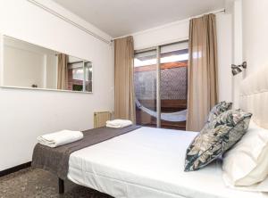 Find Calm at this cozy City Sanctuary with terrace