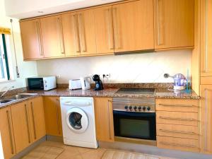 Casa Da luz 5 - st james apt 2 bedrooms , Amazing sea view , pool , wifi