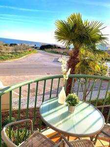 Casa Da luz 5 - st james apt 2 bedrooms , Amazing sea view , pool , wifi