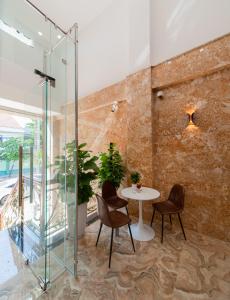 Uy Dương Hotel & Apartment - Nha Trang