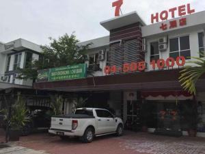 7 Hotel