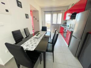 Apartmani Avi 