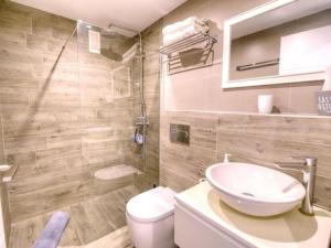 322 Playa Honda AC and Terrace