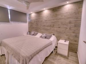 322 Playa Honda AC and Terrace